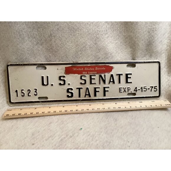 Vintage U.S. Senate Staff License Plate 99th Congress 1975 Expiration - Picture 2 of 2